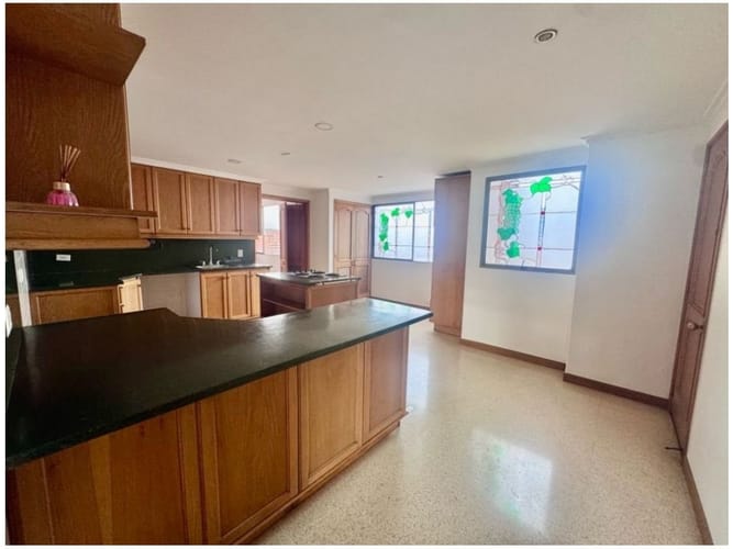 Apartamento de 3 alcobas en venta en Laureles, Medellín, 200 m² · foto 10 de 11