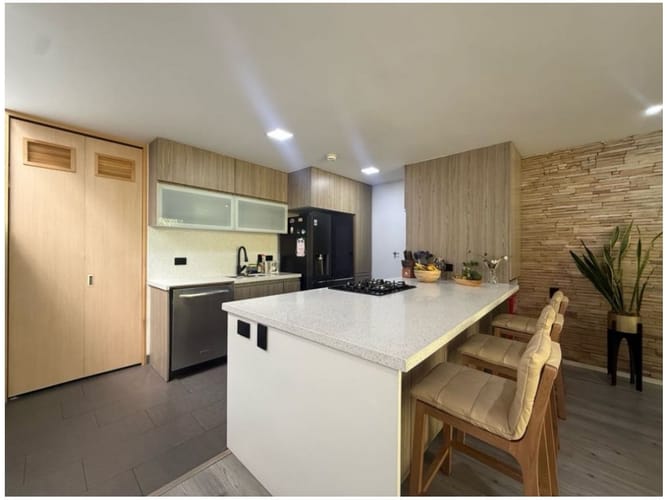 Casa de 3 alcobas en venta en Zuñiga, Envigado, 189 m² · foto 2 de 12