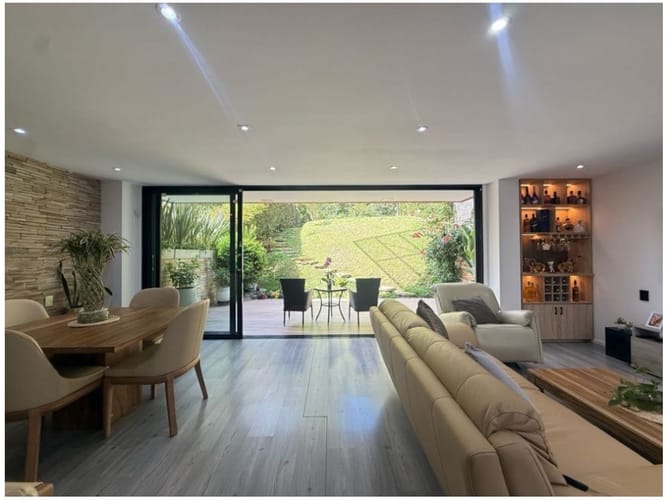 Casa de 3 alcobas en venta en Zuñiga, Envigado, 189 m² · foto 6 de 12
