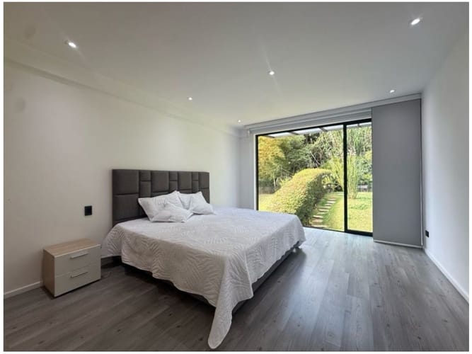 Casa de 3 alcobas en venta en Zuñiga, Envigado, 189 m² · foto 10 de 12