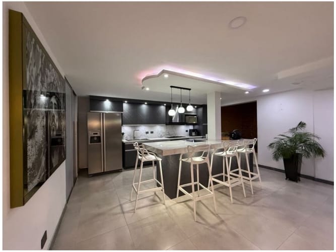 Casa de 4 alcobas en venta en Suramérica, La Estrella, 245 m² · foto 3 de 20