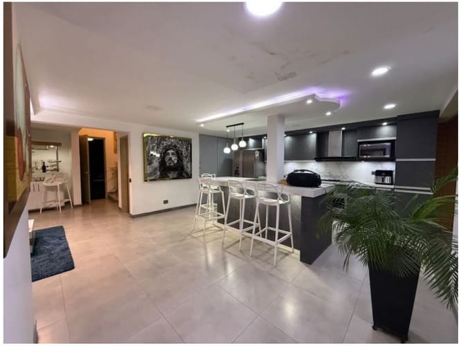Casa de 4 alcobas en venta en Suramérica, La Estrella, 245 m² · foto 4 de 20