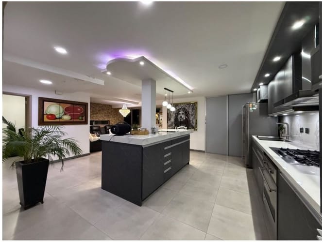 Casa de 4 alcobas en venta en Suramérica, La Estrella, 245 m² · foto 5 de 20