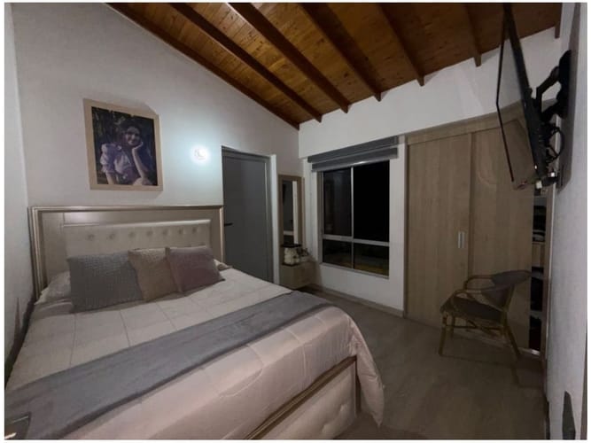 Casa de 4 alcobas en venta en Suramérica, La Estrella, 245 m² · foto 16 de 20