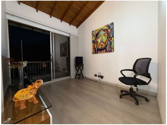 Casa de 4 alcobas en venta en Suramérica, La Estrella, 245 m² · foto 18 de 20