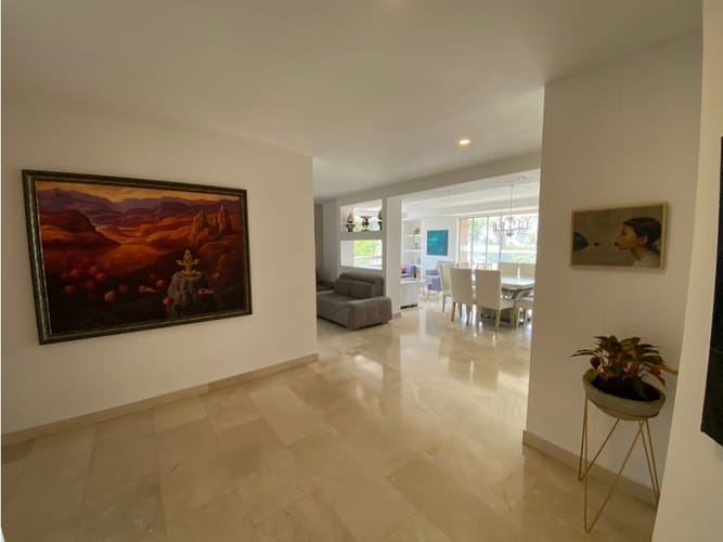 Apartamento de 3 alcobas en venta en Normandia, Cali, 267 m² · foto 18 de 24