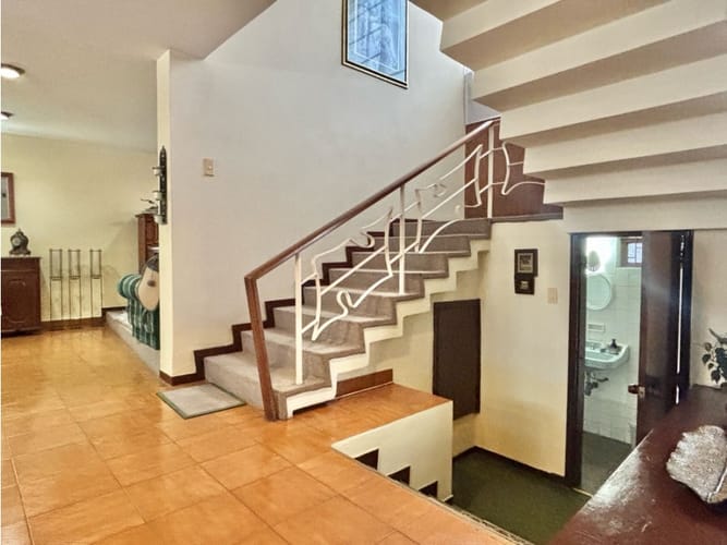 Casa de 10 alcobas en venta en Santa Barbara Oriental, Bogotá, 536 m² · foto 5 de 23