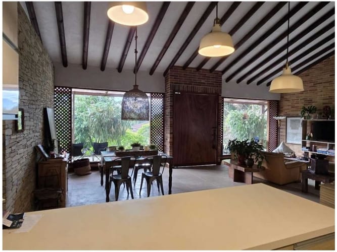 Casa de 4 alcobas en venta en Loma De Las Brujas, Envigado, 304 m² · foto 2 de 21