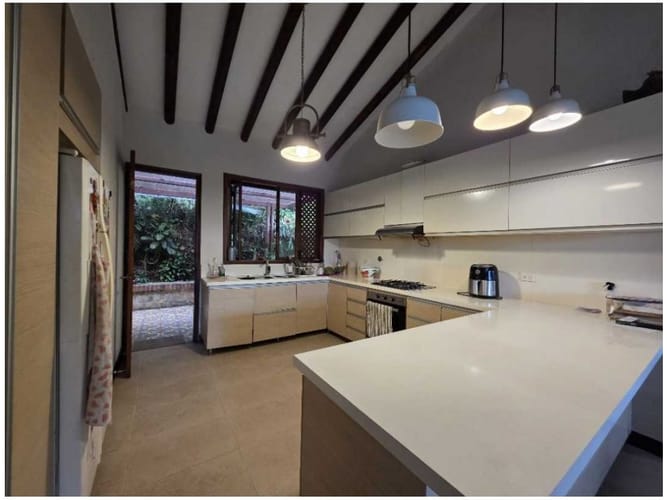 Casa de 4 alcobas en venta en Loma De Las Brujas, Envigado, 304 m² · foto 5 de 21