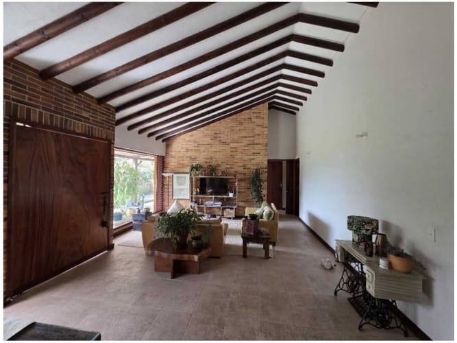 Casa de 4 alcobas en venta en Loma De Las Brujas, Envigado, 304 m² · foto 8 de 21
