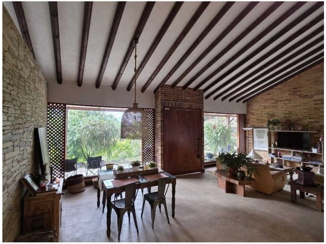 Casa de 4 alcobas en venta en Loma De Las Brujas, Envigado, 304 m² · foto 9 de 21