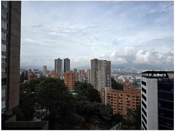 Apartamento de 3 alcobas en venta en Transversal Inferior, Medellín, 125 m² · foto 3 de 13