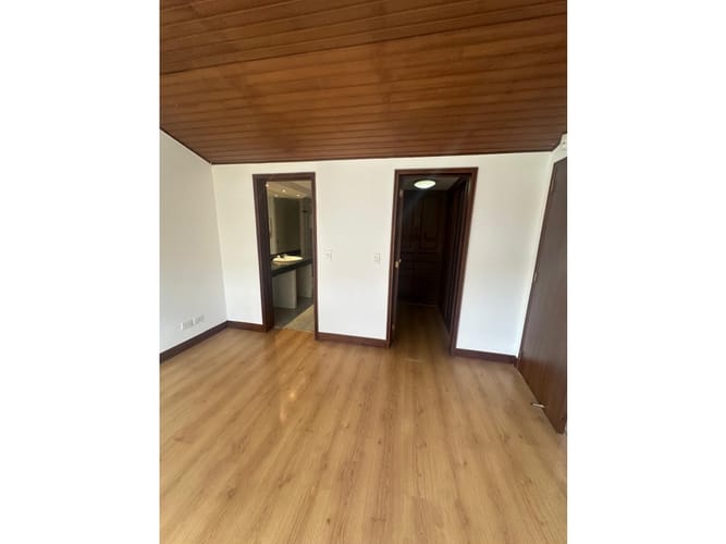 Casa de 3 alcobas en arriendo en Chico, Bogotá, 226 m² · foto 12 de 20