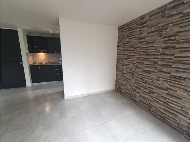 Apartamento de 3 alcobas en arriendo en Centro, Bello, 58 m² · foto 3 de 13