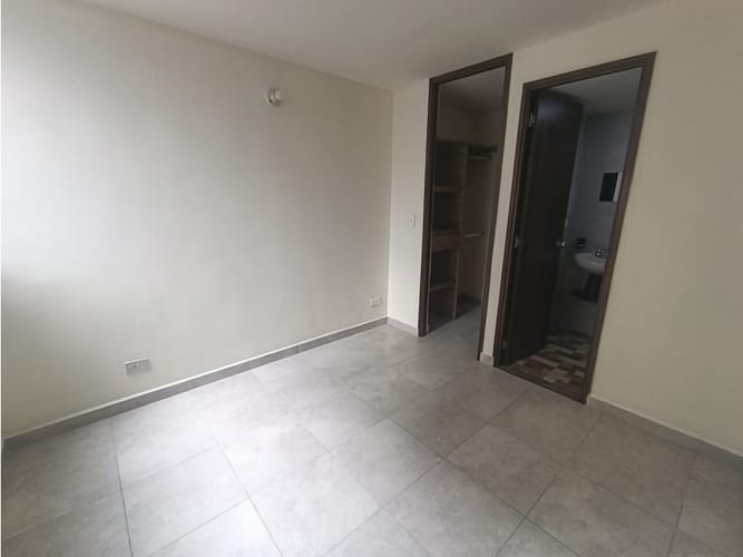 Apartamento de 3 alcobas en arriendo en Centro, Bello, 58 m² · foto 6 de 13