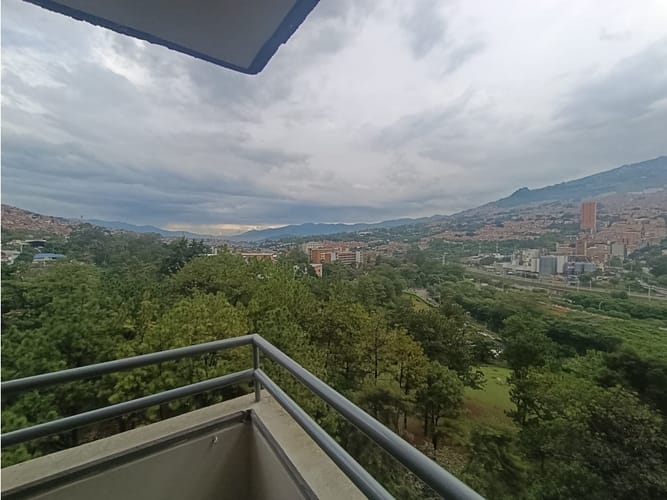 Apartamento de 3 alcobas en arriendo en Centro, Bello, 58 m² · foto 11 de 13