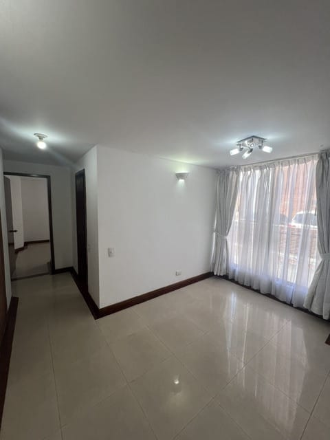 Apartaestudio en arriendo en Alcala, Bogotá, 34 m² · foto 4 de 17
