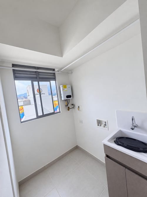 Apartamento de 2 alcobas en arriendo en Las Vegas, Envigado, 66 m² · foto 10 de 16
