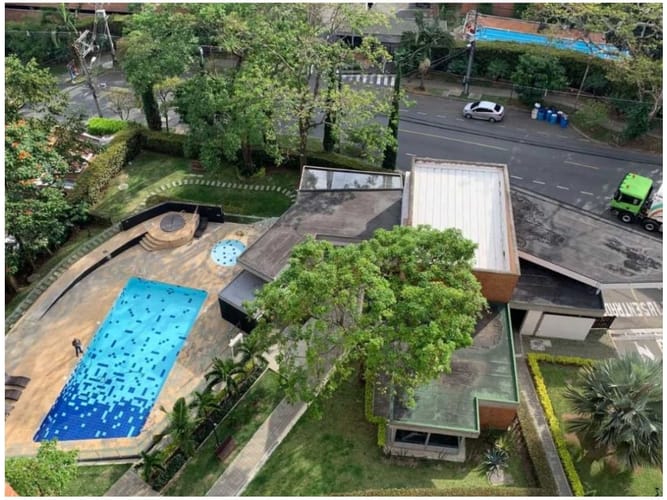 Apartamento de 3 alcobas en venta en Loma De Las Brujas, Envigado, 106 m² · foto 1 de 21