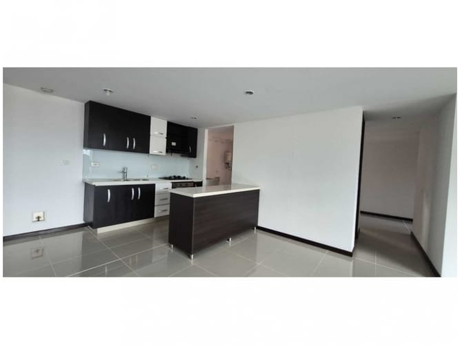 Apartamento de 3 alcobas en venta en Loma De Las Brujas, Envigado, 106 m² · foto 4 de 21
