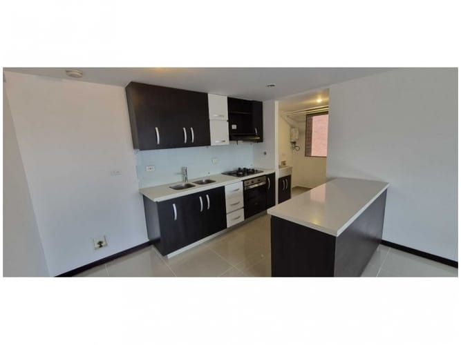 Apartamento de 3 alcobas en venta en Loma De Las Brujas, Envigado, 106 m² · foto 5 de 21