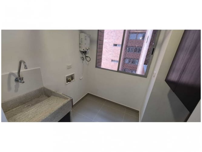 Apartamento de 3 alcobas en venta en Loma De Las Brujas, Envigado, 106 m² · foto 6 de 21