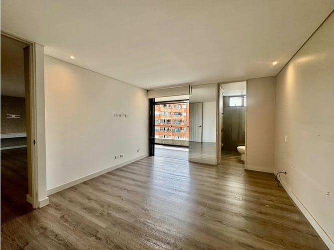 Apartamento de 1 alcoba en venta en El Poblado, Medellín, 89 m² · foto 7 de 10