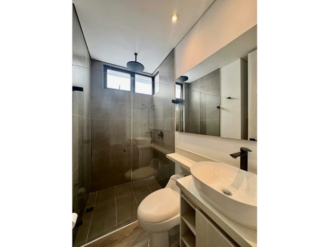 Apartamento de 1 alcoba en venta en El Poblado, Medellín, 89 m² · foto 9 de 10