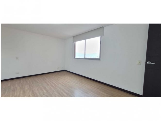 Apartamento de 3 alcobas en venta en Loma De Las Brujas, Envigado, 106 m² · foto 15 de 21