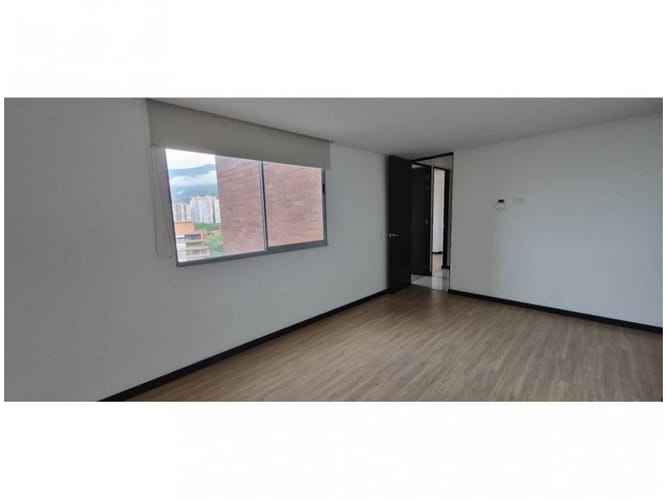 Apartamento de 3 alcobas en venta en Loma De Las Brujas, Envigado, 106 m² · foto 17 de 21