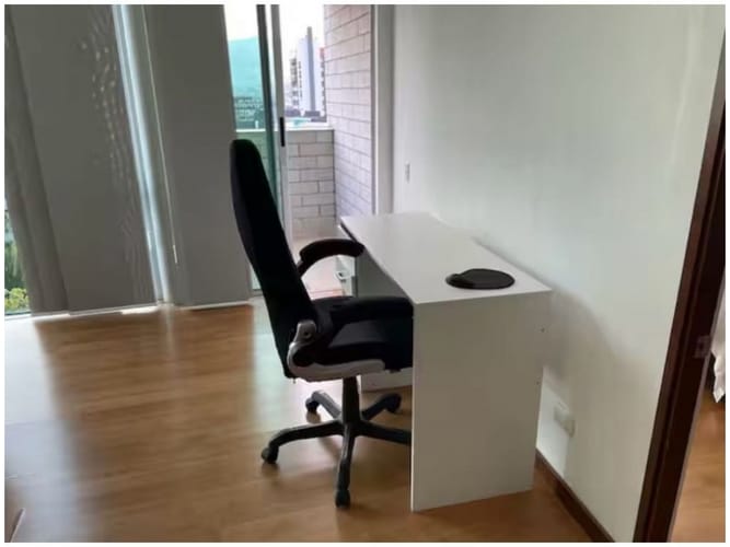Apartamento de 1 alcoba en venta en Oviedo, Medellín, 52 m² · foto 3 de 21