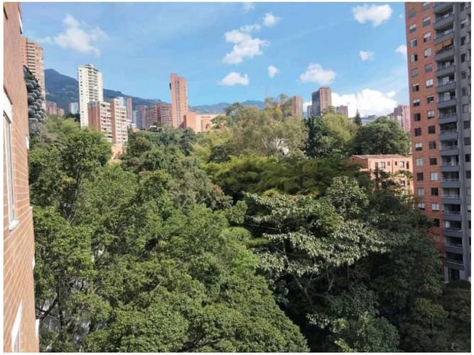 Apartamento de 3 alcobas en venta en El Poblado, Medellín, 95 m² · foto 5 de 10