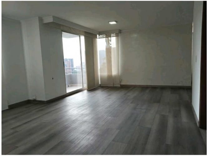 Apartamento de 3 alcobas en venta en El Poblado, Medellín, 95 m² · foto 6 de 10
