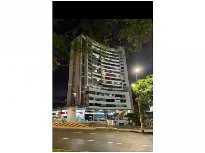Apartamento de 1 alcoba en venta en Oviedo, Medellín, 52 m² · foto 8 de 21