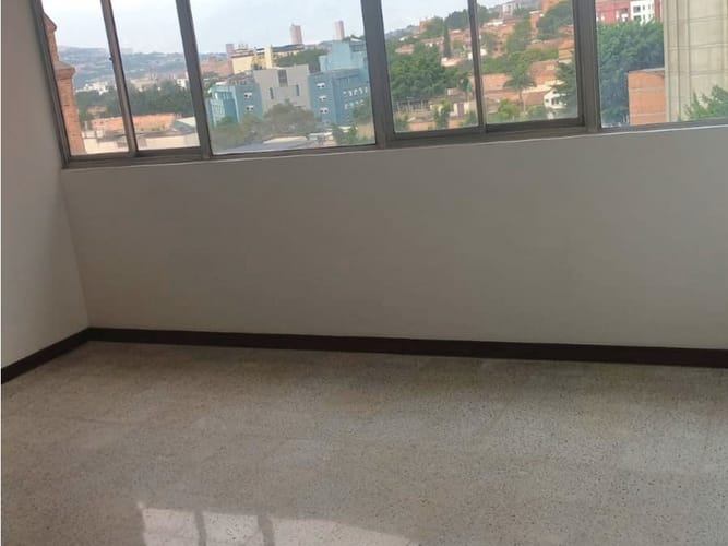Apartamento de 3 alcobas en venta en Villanueva, Medellín, 175 m² · foto 2 de 11