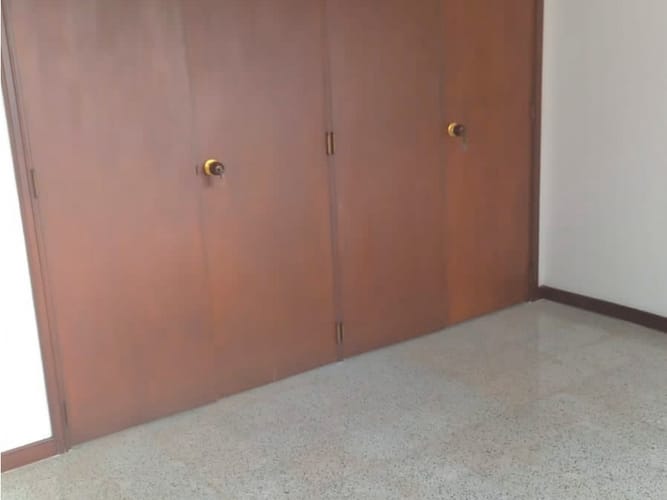 Apartamento de 3 alcobas en venta en Villanueva, Medellín, 175 m² · foto 4 de 11