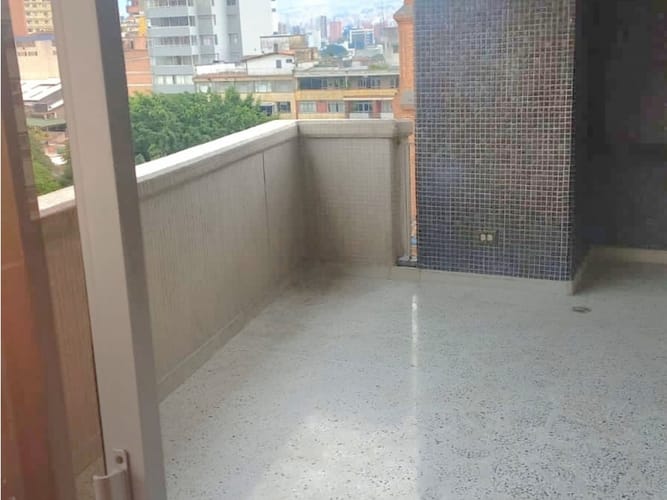 Apartamento de 3 alcobas en venta en Villanueva, Medellín, 175 m² · foto 5 de 11