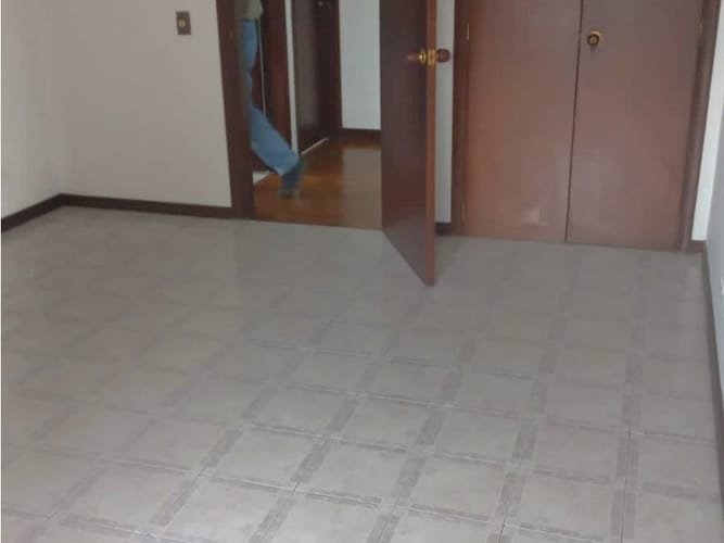 Apartamento de 3 alcobas en venta en Villanueva, Medellín, 175 m² · foto 7 de 11