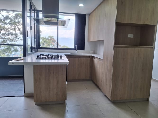 Apartamento de 3 alcobas en arriendo en Las Palmas, Medellín, 93 m² · foto 2 de 18