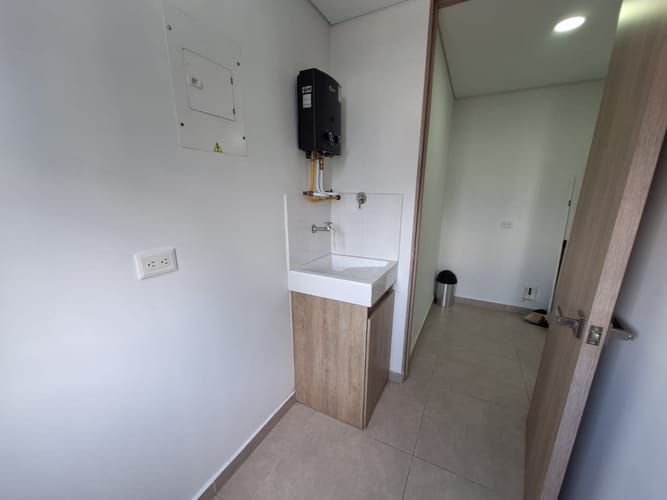 Apartamento de 3 alcobas en arriendo en Las Palmas, Medellín, 93 m² · foto 7 de 18