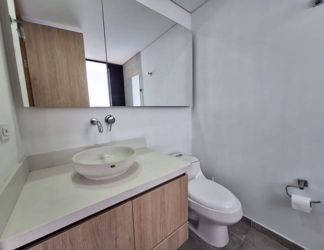 Apartamento de 3 alcobas en arriendo en Las Palmas, Medellín, 93 m² · foto 9 de 18