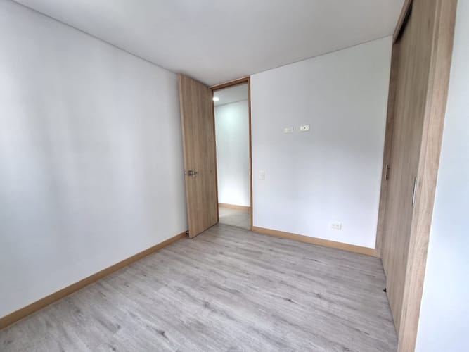 Apartamento de 3 alcobas en arriendo en Las Palmas, Medellín, 93 m² · foto 10 de 18