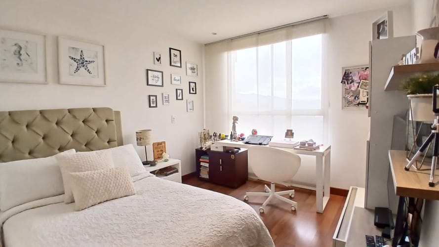 Apartamento de 3 alcobas en arriendo en El Tesoro, Medellín, 212 m² · foto 7 de 24