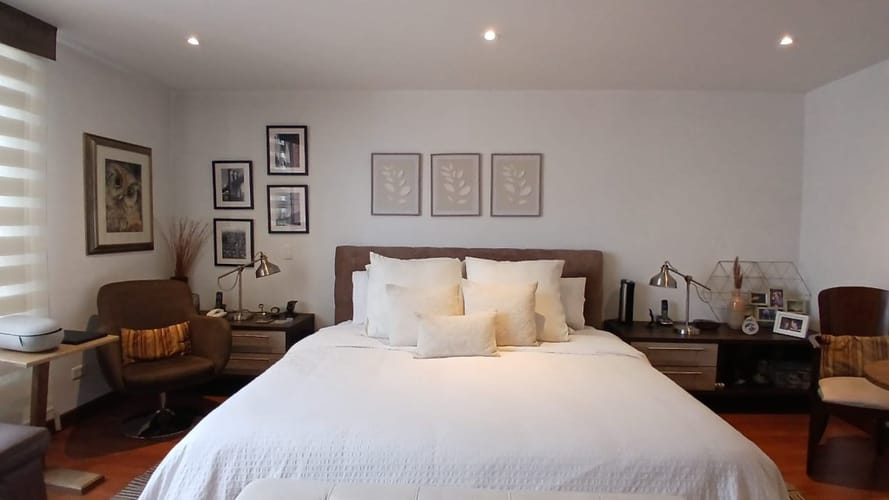 Apartamento de 3 alcobas en arriendo en El Tesoro, Medellín, 212 m² · foto 12 de 24