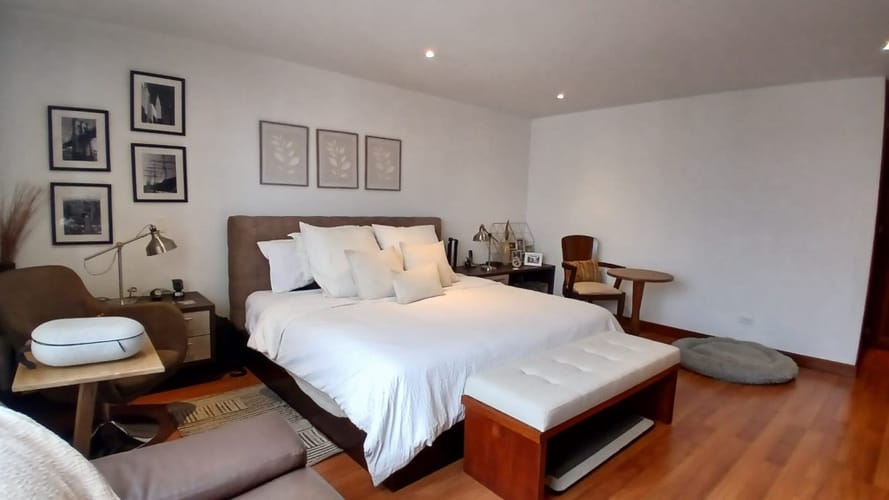 Apartamento de 3 alcobas en arriendo en El Tesoro, Medellín, 212 m² · foto 13 de 24