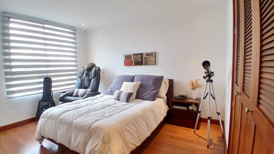 Apartamento de 3 alcobas en arriendo en El Tesoro, Medellín, 212 m² · foto 14 de 24
