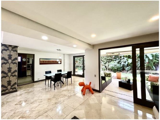 Casa de 3 alcobas en venta en Vía Las Palmas, Medellín, 290 m² · foto 3 de 20