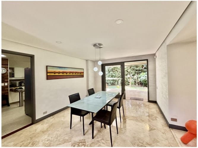Casa de 3 alcobas en venta en Vía Las Palmas, Medellín, 290 m² · foto 4 de 20