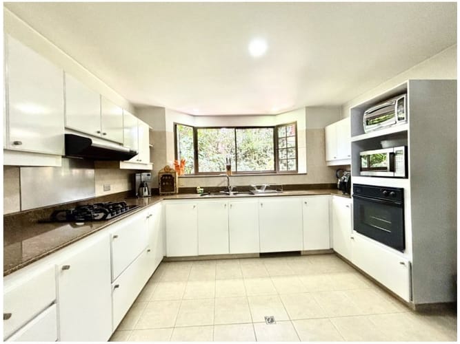 Casa de 3 alcobas en venta en Vía Las Palmas, Medellín, 290 m² · foto 7 de 20