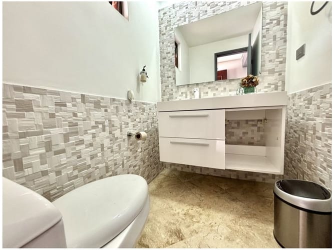Casa de 3 alcobas en venta en Vía Las Palmas, Medellín, 290 m² · foto 9 de 20